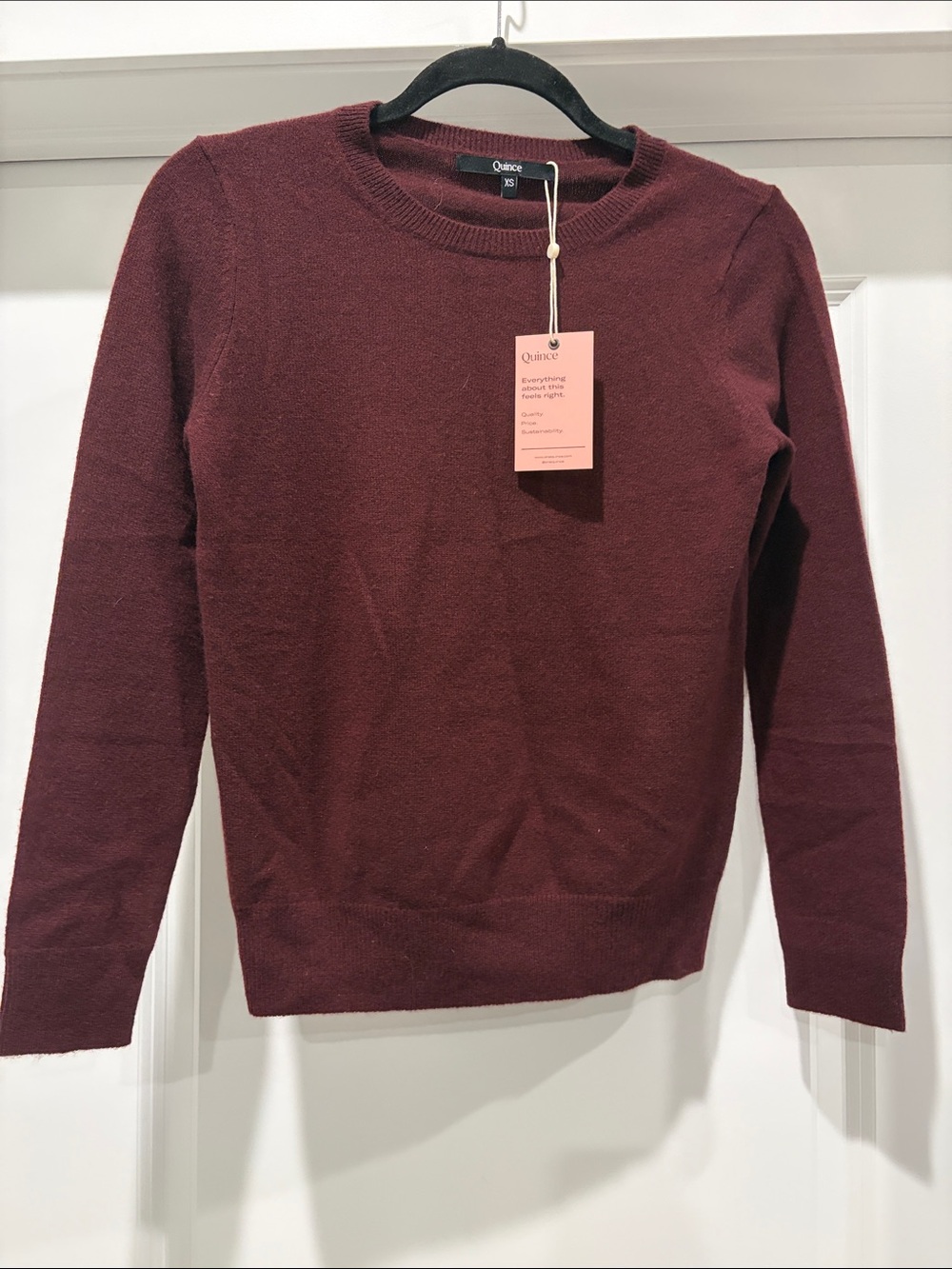 Quince Cashmere Women's Crewneck Sweater — Wine/Burgundy